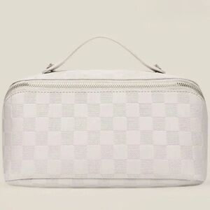 Kopari Makeup And Fragrance
Cosmetic Bag,
